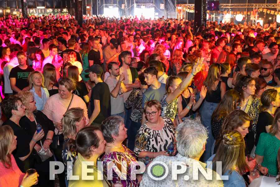 Publiek    Bezoekers (107)